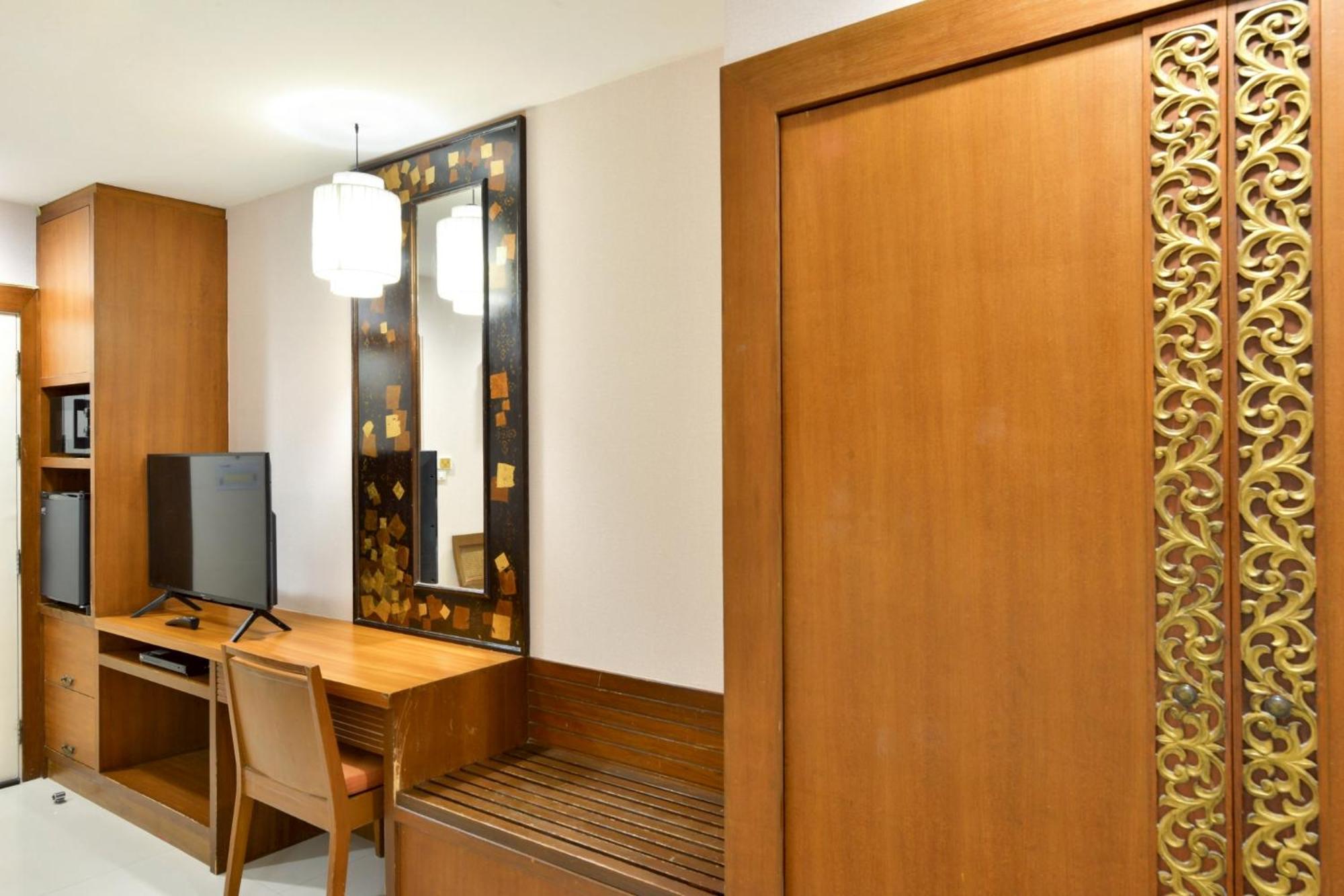 Deluxe Twin Extra Bed3 Adutls No Airport Transfer